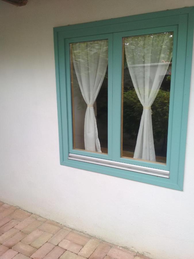 Apartamento Tettyei Házikó Pécs Exterior foto