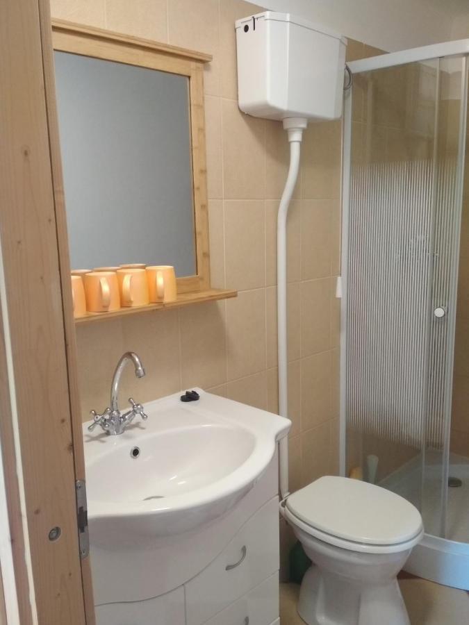 Apartamento Tettyei Házikó Pécs Exterior foto